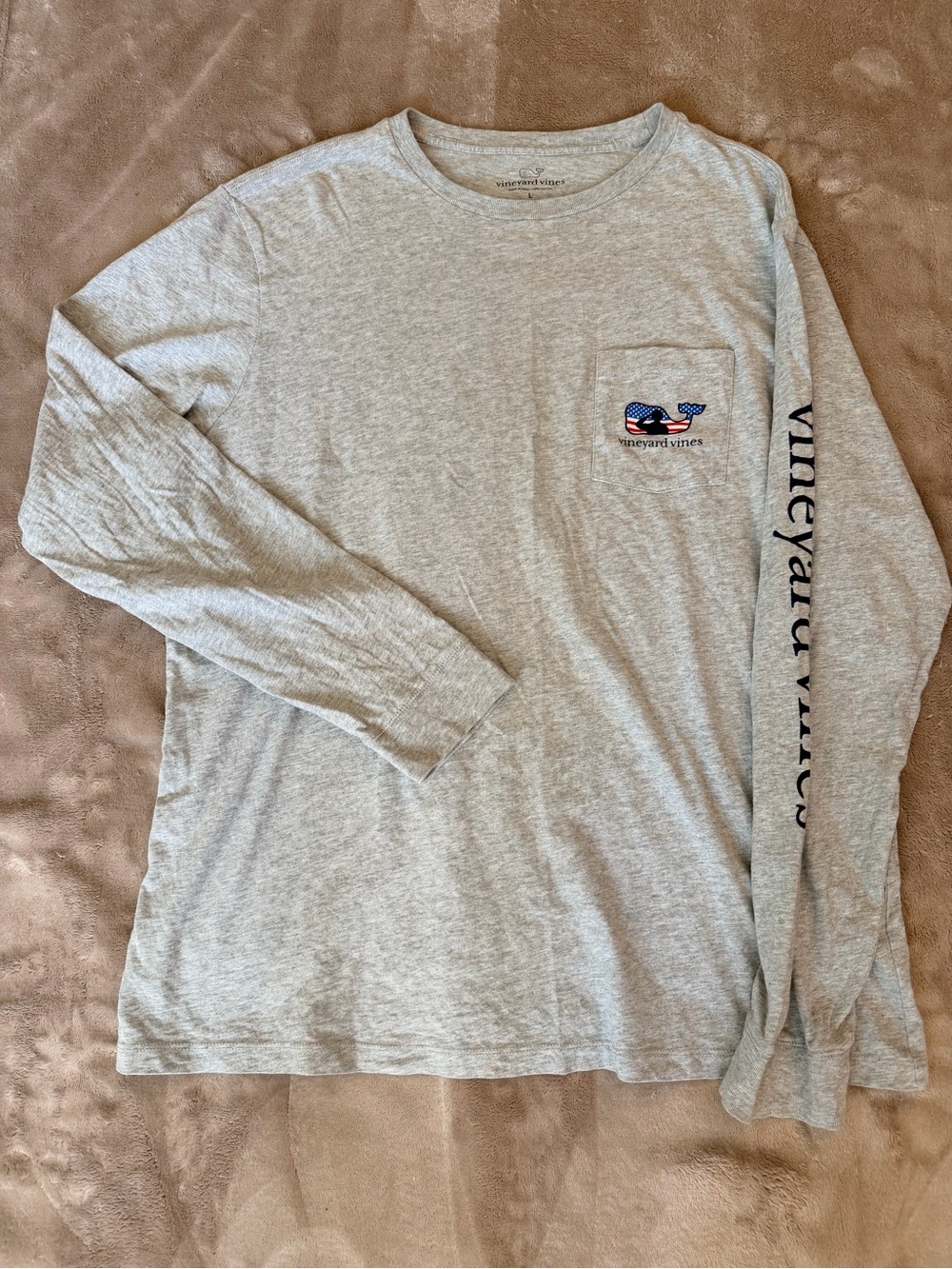 Vineyard Vines Long Sleeve American Flag Whale